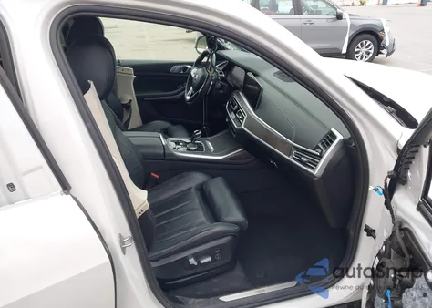 2021 BMW X7 xDrive40I z USA, uszkodzony, nr VIN 5UXCW2C06M9F57016